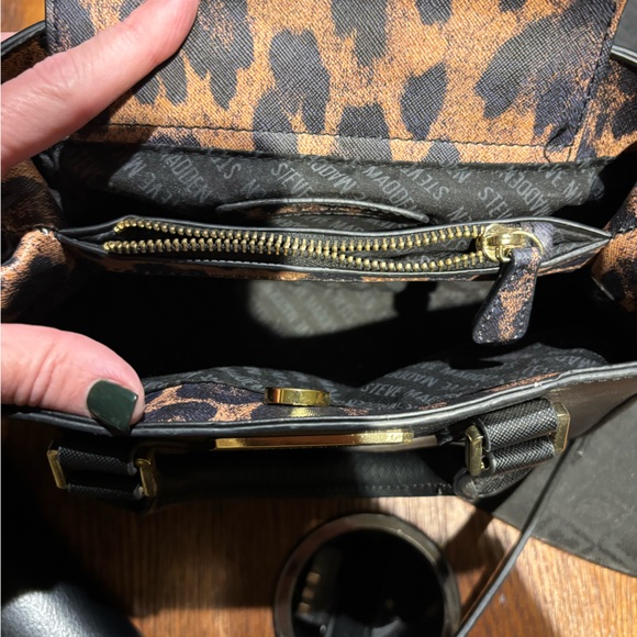 Steve Madden Black Purse with Animal Print and Gold Details - Picture 6 of 6